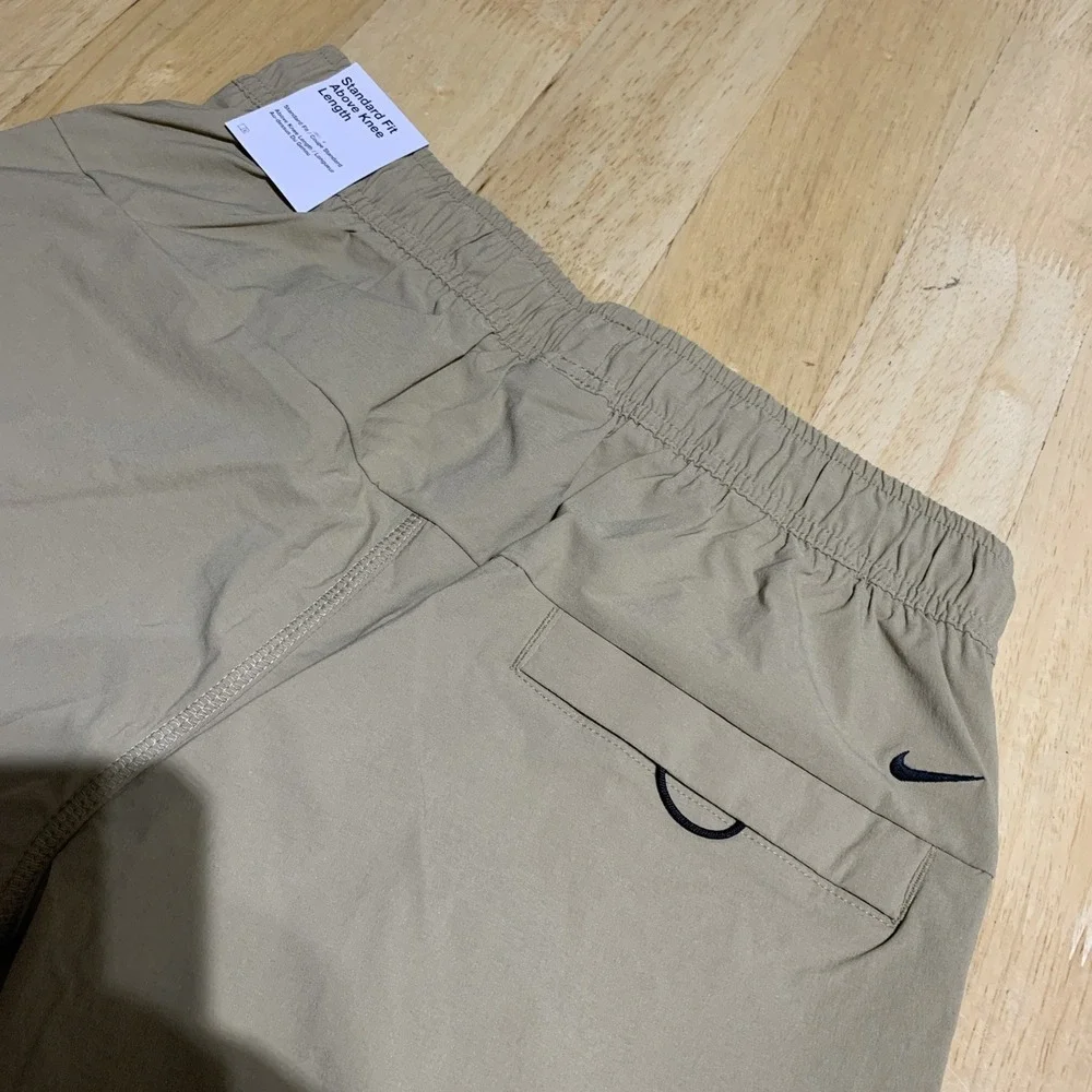 Nike‎ Tech Woven Shorts Casual Lounge Athletic HQ0470-297 Khaki  Tan $85 Men's S